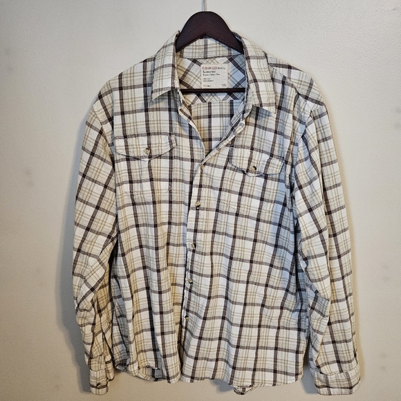 Wrangler Plaid Button-Up Shirt White Brown Tan Casual Neutral Classic - Picture 7 of 7